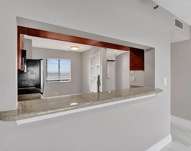 2200 S Cypress Bend Drive - Photo Thumbnail 51