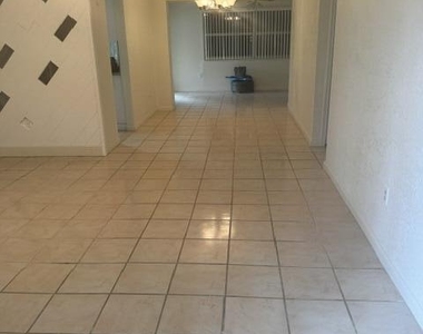 2530 Nw 87th Lane - Photo Thumbnail 8