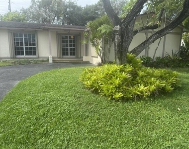 2530 Nw 87th Lane - Photo Thumbnail 1