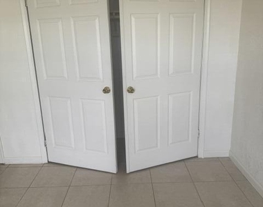 2530 Nw 87th Lane - Photo Thumbnail 24