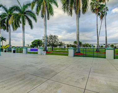 4602 Ne Martinique Way - Photo Thumbnail 83
