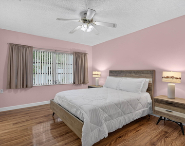 4602 Ne Martinique Way - Photo Thumbnail 18