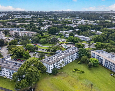 4602 Ne Martinique Way - Photo Thumbnail 36