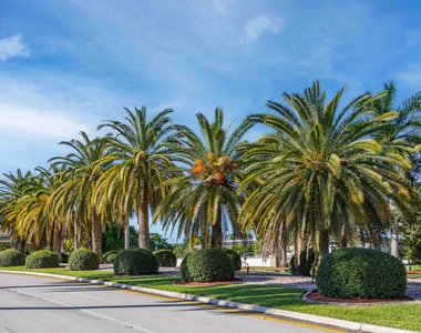 4602 Ne Martinique Way - Photo Thumbnail 61
