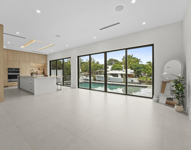 1317 Tangelo Isle - Photo Thumbnail 7