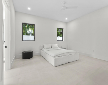 1317 Tangelo Isle - Photo Thumbnail 21