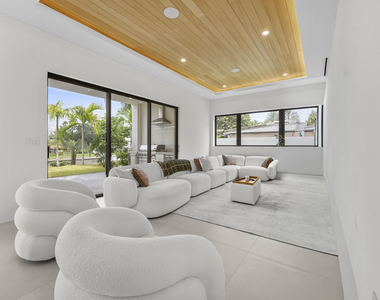 1317 Tangelo Isle - Photo Thumbnail 14