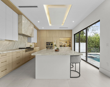 1317 Tangelo Isle - Photo Thumbnail 11