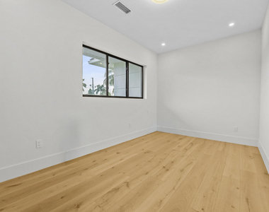1317 Tangelo Isle - Photo Thumbnail 39