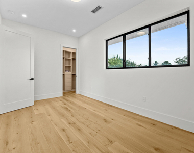 1317 Tangelo Isle - Photo Thumbnail 41