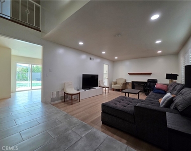 17114 Ridge Park Drive - Photo Thumbnail 3