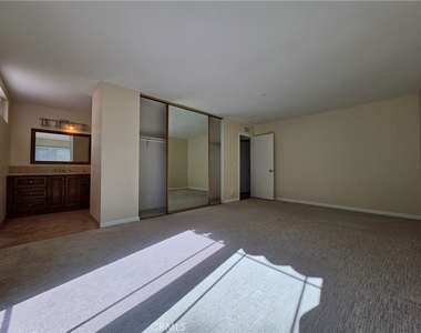 20206 Evening Breeze Drive - Photo Thumbnail 14