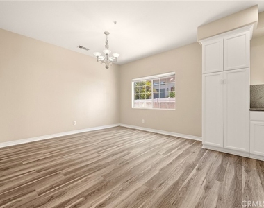 1115 Fairview - Photo Thumbnail 8