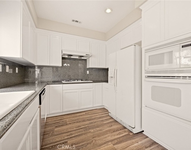 1115 Fairview - Photo Thumbnail 4