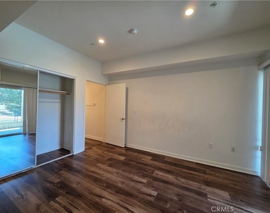 1836 Sichel Street - Photo Thumbnail 5