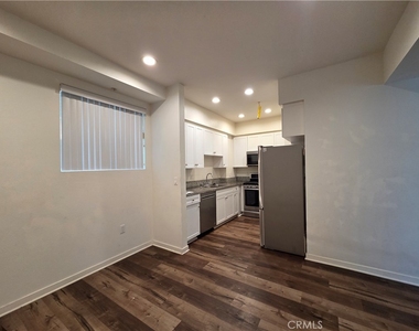 1836 Sichel Street - Photo Thumbnail 9