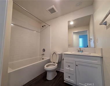 1836 Sichel Street - Photo Thumbnail 6