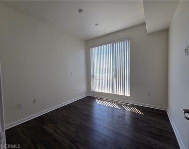 1836 Sichel Street - Photo Thumbnail 11