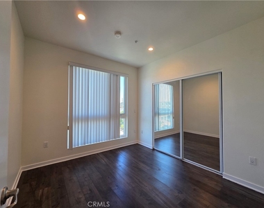 1836 Sichel Street - Photo Thumbnail 7
