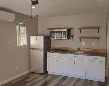 1617 Avenida Del Manzano - Photo Thumbnail 2