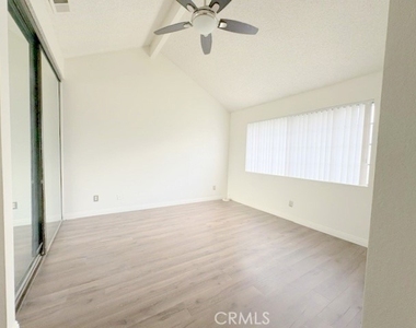 2840 Oak Creek Drive - Photo Thumbnail 8