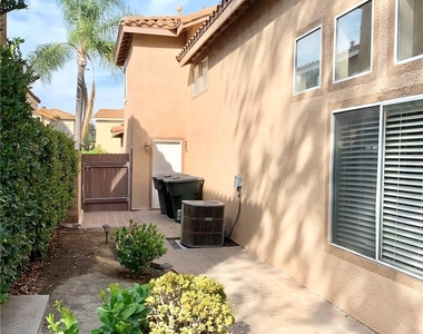 15686 Altamira Drive - Photo Thumbnail 15