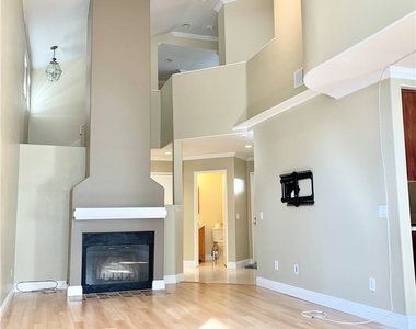 15686 Altamira Drive - Photo Thumbnail 1