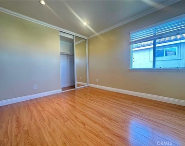 15686 Altamira Drive - Photo Thumbnail 11
