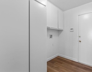20456 Tam Oshanter Drive - Photo Thumbnail 13