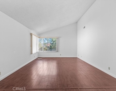 20456 Tam Oshanter Drive - Photo Thumbnail 3