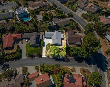 20456 Tam Oshanter Drive - Photo Thumbnail 20