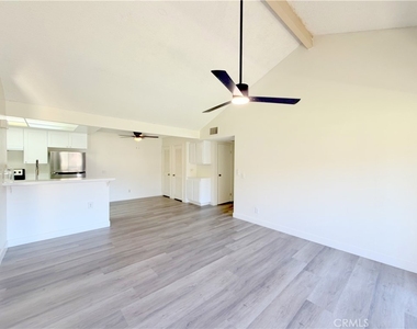 34 Carriage Way - Photo Thumbnail 10