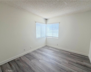 34 Carriage Way - Photo Thumbnail 20