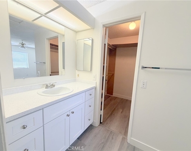 34 Carriage Way - Photo Thumbnail 18