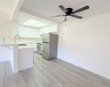 34 Carriage Way - Photo Thumbnail 11