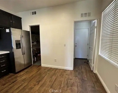 15423 Park Point - Photo Thumbnail 9