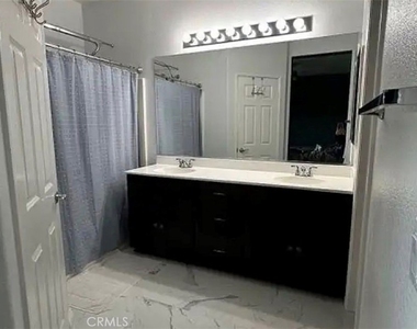 15423 Park Point - Photo Thumbnail 13