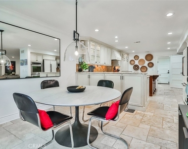 4658 Tam Oshanter Drive - Photo Thumbnail 11