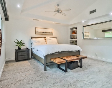 4658 Tam Oshanter Drive - Photo Thumbnail 35