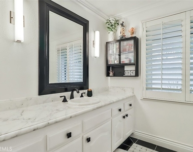 4658 Tam Oshanter Drive - Photo Thumbnail 21