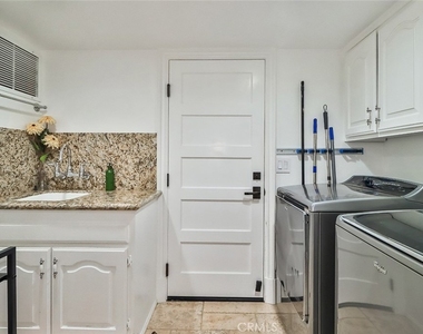 4658 Tam Oshanter Drive - Photo Thumbnail 19