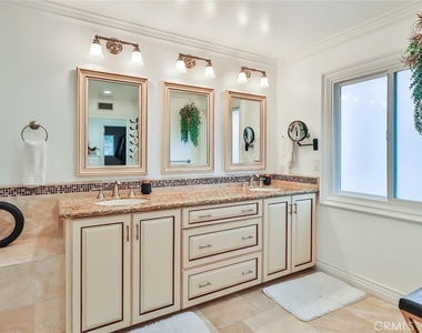 4658 Tam Oshanter Drive - Photo Thumbnail 43