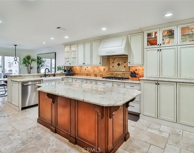4658 Tam Oshanter Drive - Photo Thumbnail 15