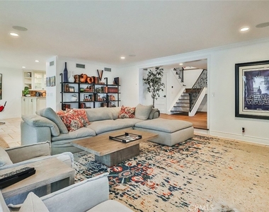 4658 Tam Oshanter Drive - Photo Thumbnail 9