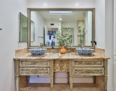 4658 Tam Oshanter Drive - Photo Thumbnail 31