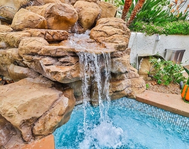 4658 Tam Oshanter Drive - Photo Thumbnail 52