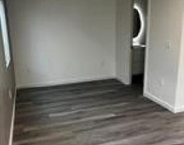 3720 Kelton - Photo Thumbnail 7