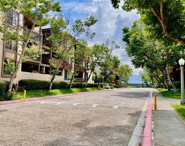 8840 Villa La Jolla Drive - Photo Thumbnail 22