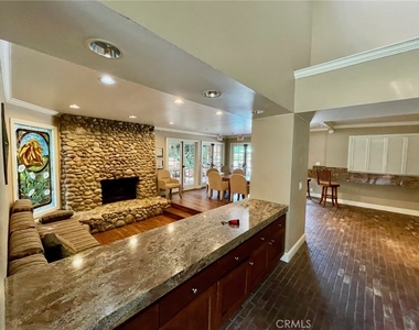8840 Villa La Jolla Drive - Photo Thumbnail 16
