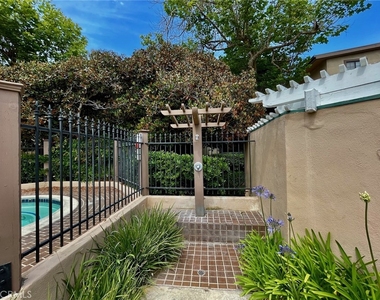 8840 Villa La Jolla Drive - Photo Thumbnail 21